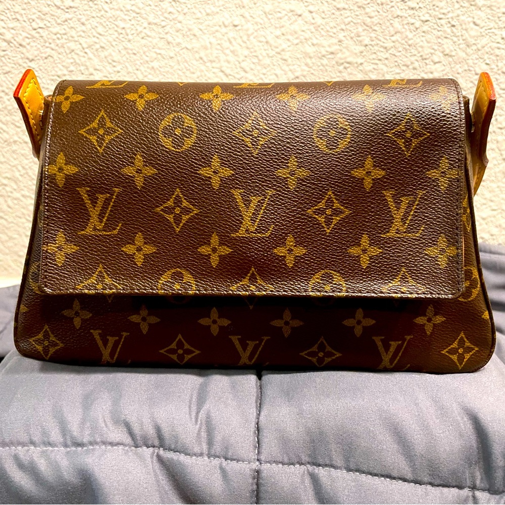 Louis Vuitton Mini Looping handbag